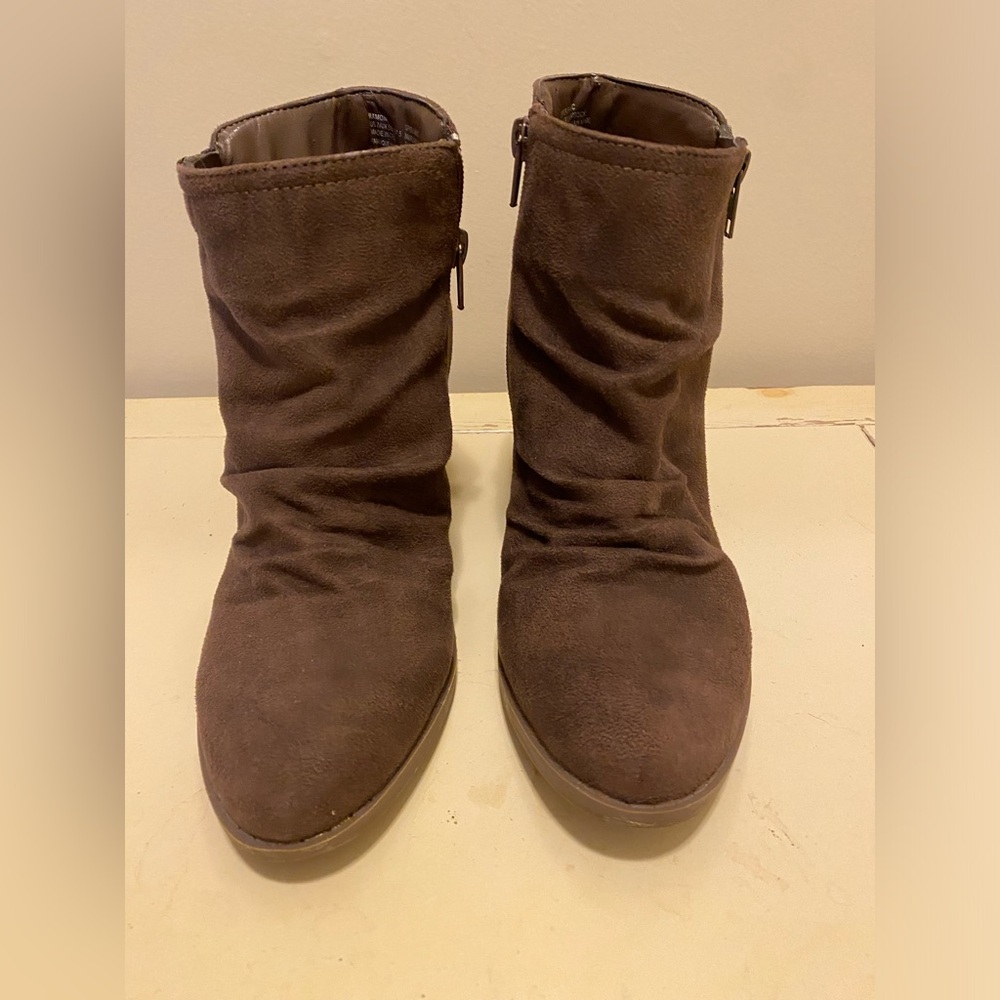 Show dazzle Womens booties
